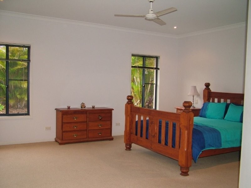 4 Rosewood Court, Landsborough QLD 4550