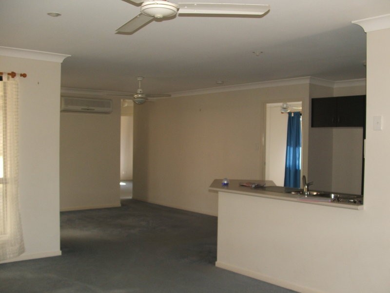 4 Firth Court, Landsborough QLD 4550