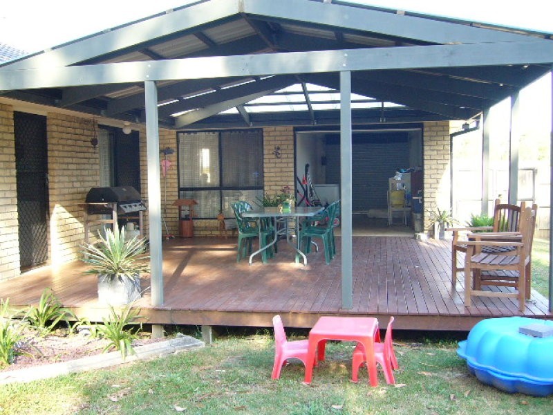 4 Firth Court, Landsborough QLD 4550