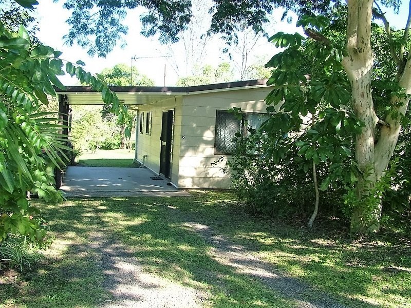 6 Beerwah St, Landsborough QLD 4550