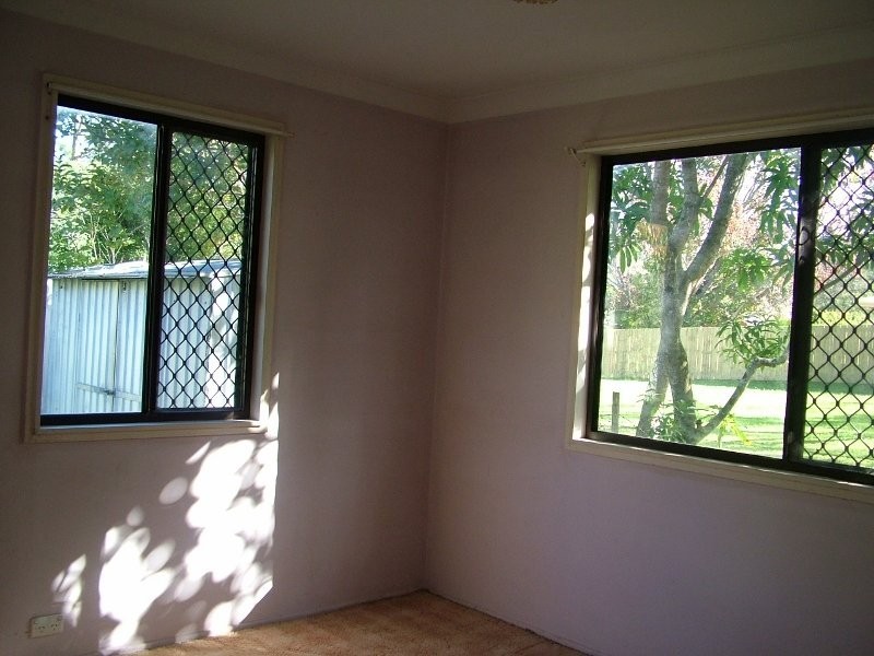 6 Beerwah St, Landsborough QLD 4550