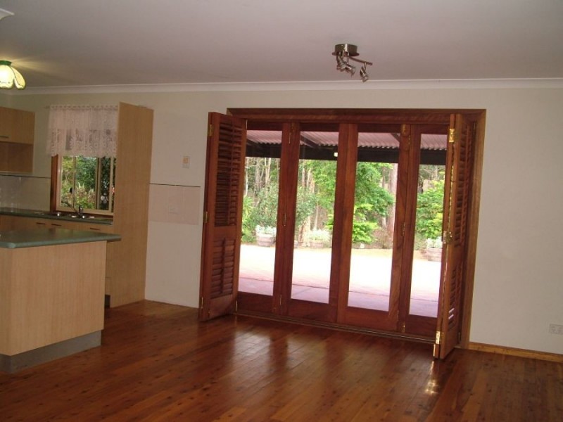 4 Mary Street, Landsborough QLD 4550