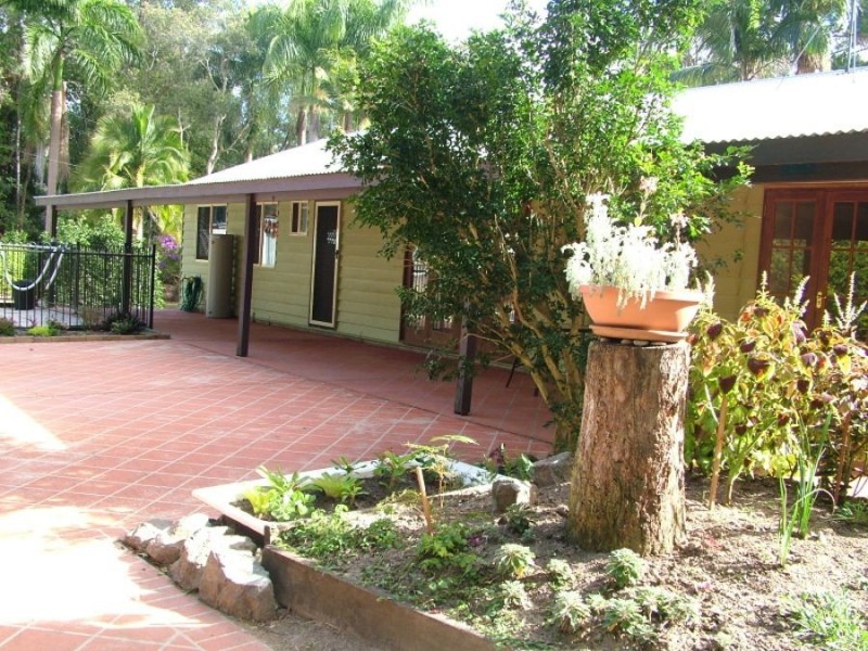 4 Mary Street, Landsborough QLD 4550