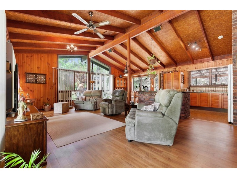 56 Myla rd, Landsborough QLD 4550