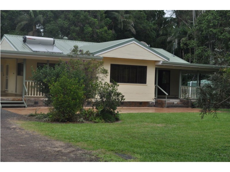 256 Hardwood Road, Landsborough QLD 4550