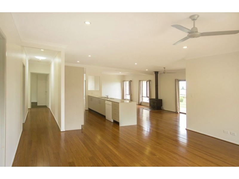 4 Greenhills Esp, Maleny QLD 4552