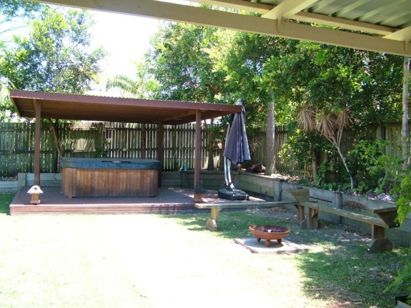 12 Chantilly Cresc, Beerwah QLD 4519