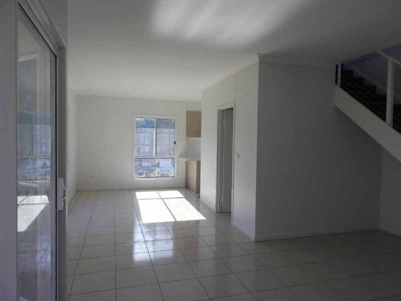 5,6 / 6 Gympie St North, Landsborough QLD 4550