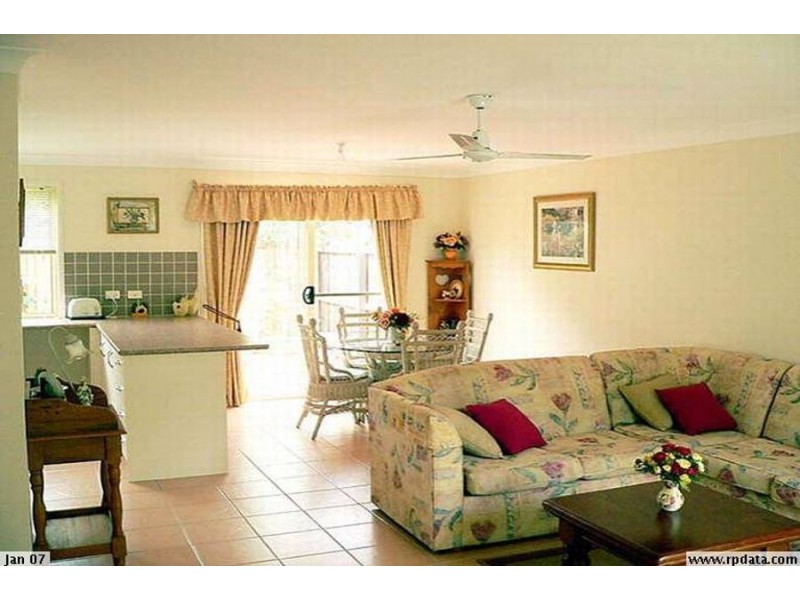 4/16 Swan Street, Beerwah QLD 4519