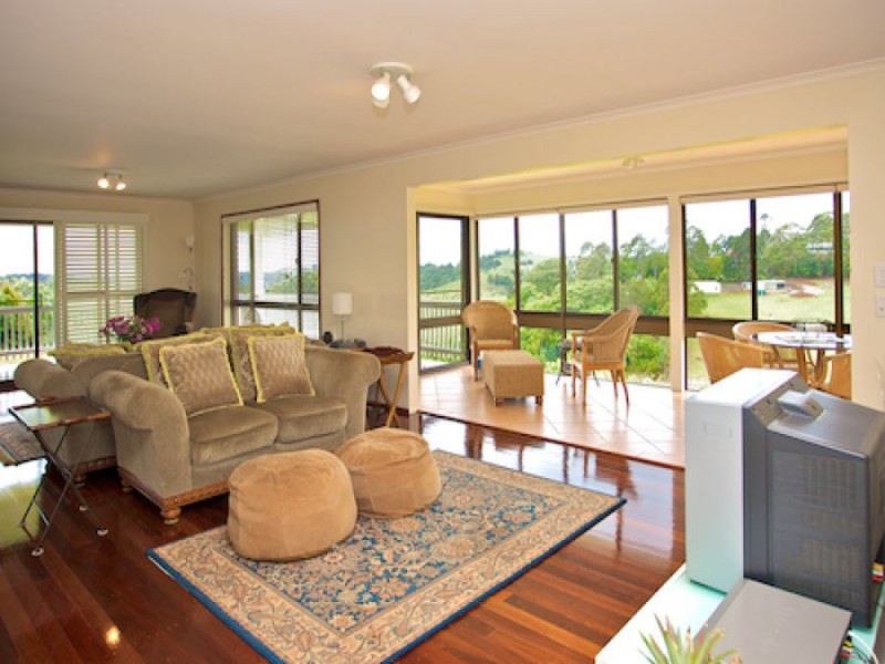 122 Murer Drive, Maleny QLD 4552