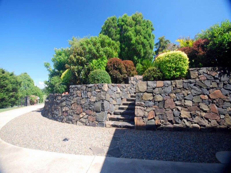 122 Murer Drive, Maleny QLD 4552