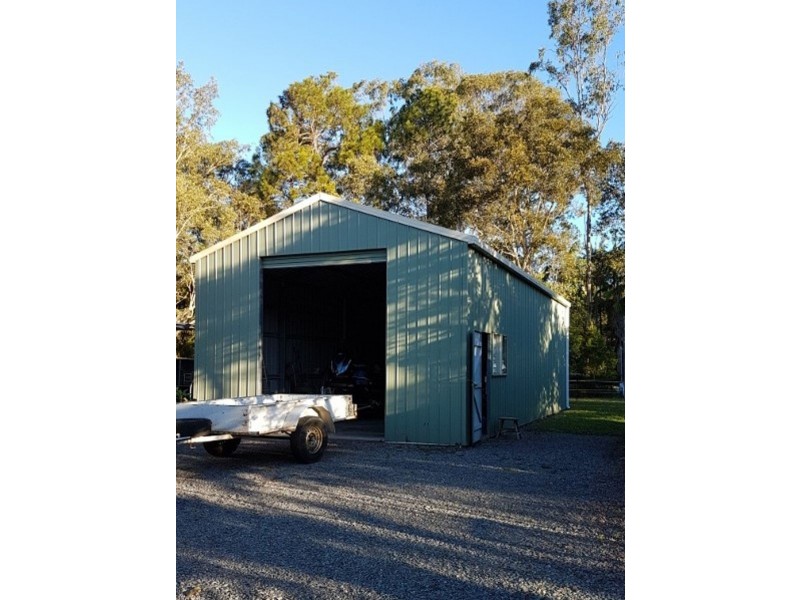 8 Hardwood Road, Landsborough QLD 4550