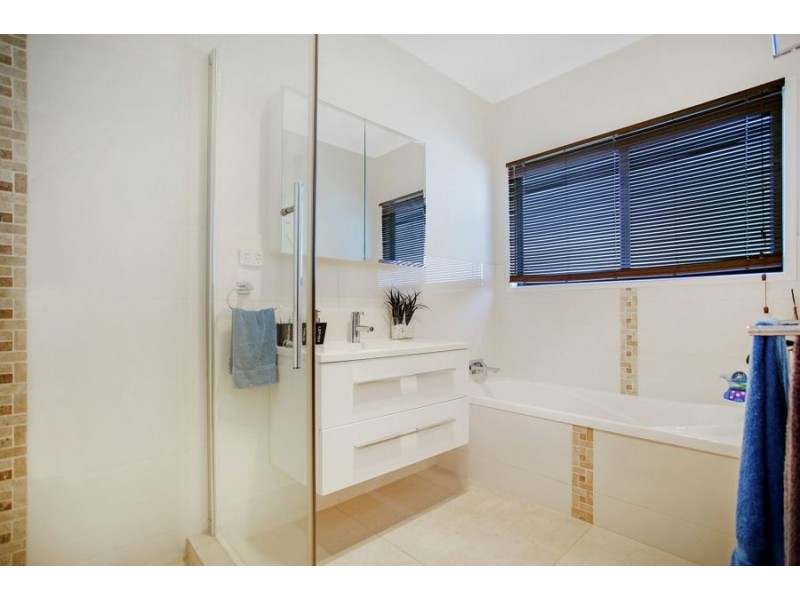 12 River Cherry Place, Maleny QLD 4552