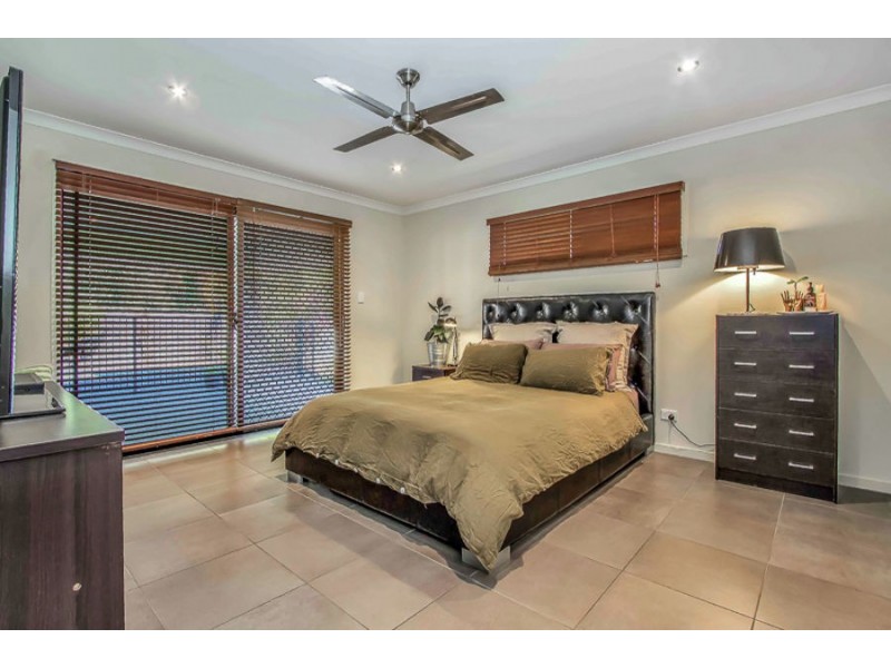 8 Layt Court, Landsborough QLD 4550