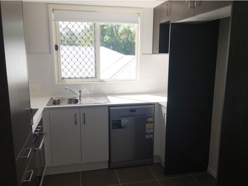 2/5 Buckley Street, Landsborough QLD 4550