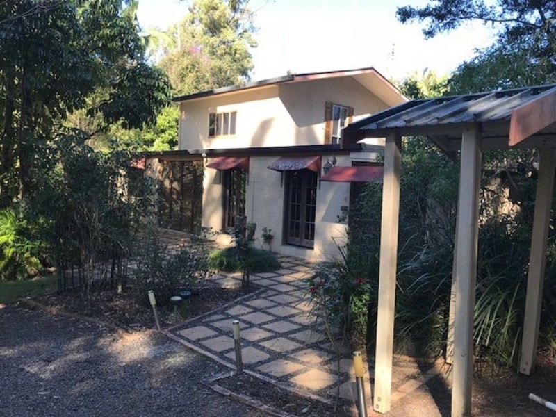 6 Burgess Street, Glass House Mountains QLD 4518