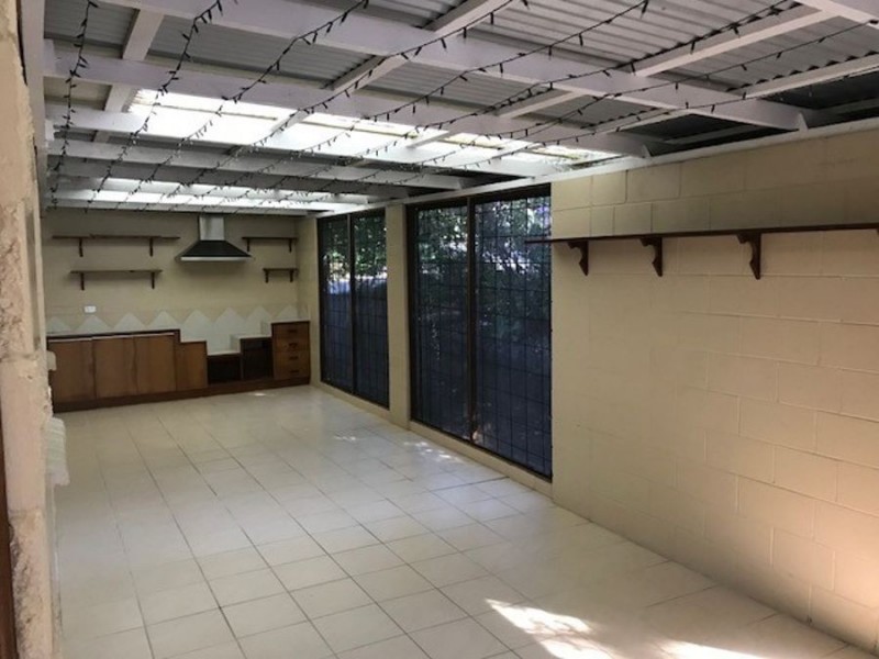 6 Burgess Street, Glass House Mountains QLD 4518