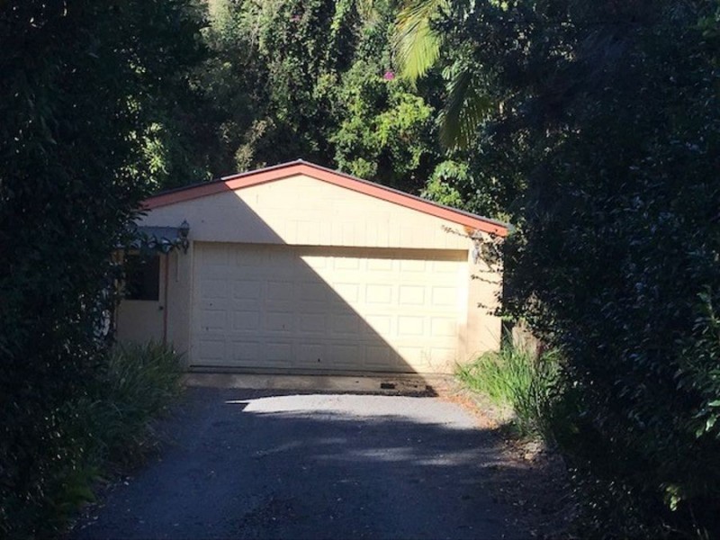 6 Burgess Street, Glass House Mountains QLD 4518