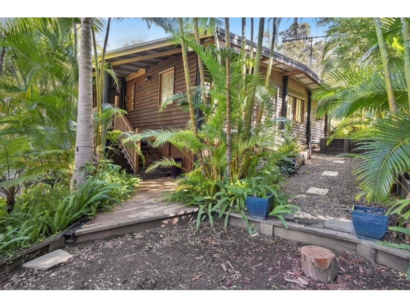 77 Calderwood Road, Landsborough QLD 4550