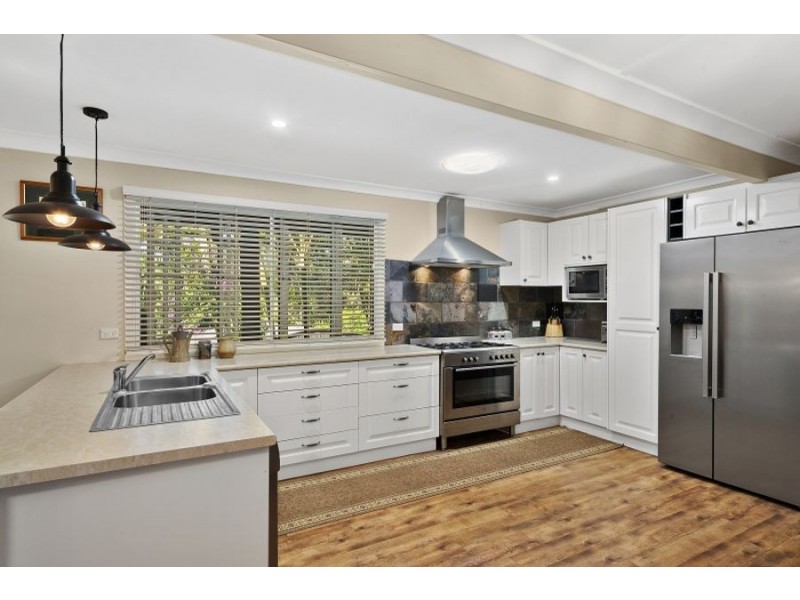 77 Calderwood Road, Landsborough QLD 4550