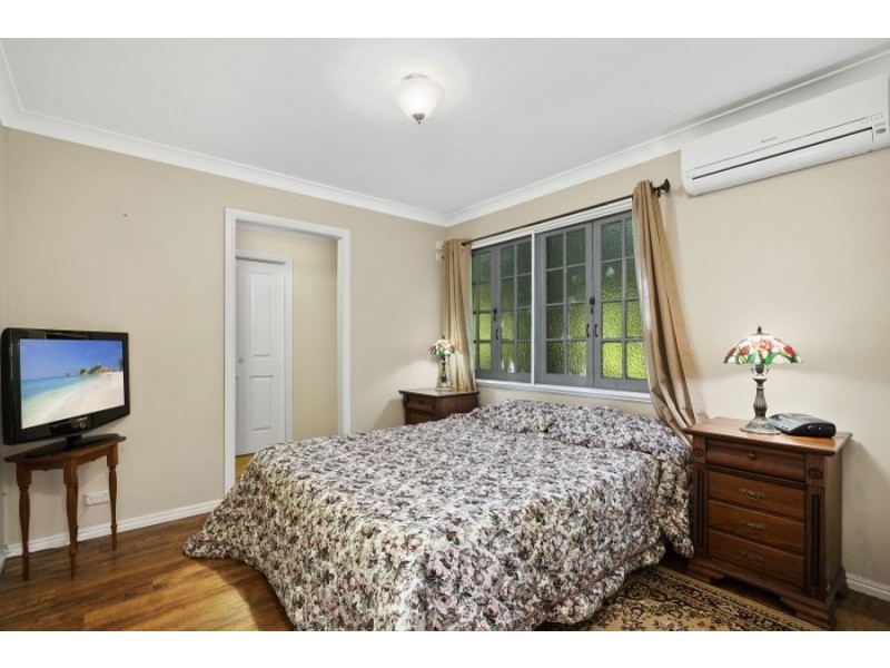 77 Calderwood Road, Landsborough QLD 4550