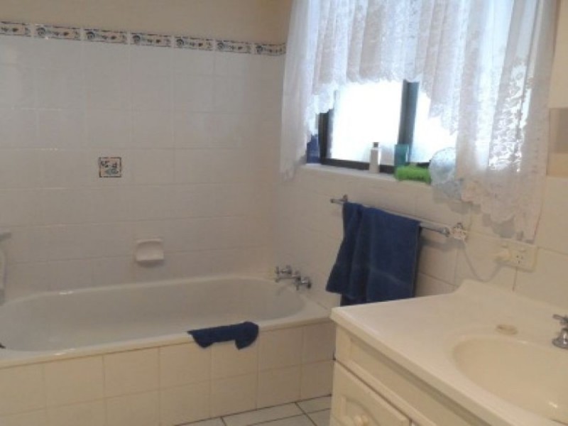 1/36 Hardwood Road, Landsborough QLD 4550