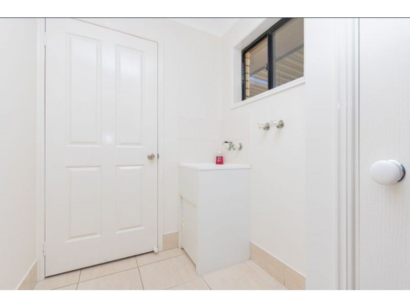 9 Olivia Court, Landsborough QLD 4550