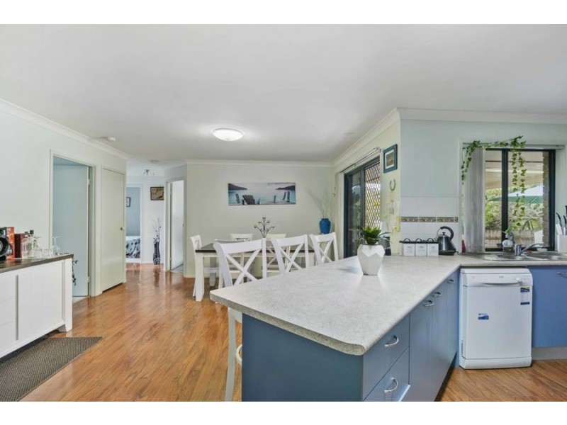 11 Cunningham Avenue, Landsborough QLD 4550