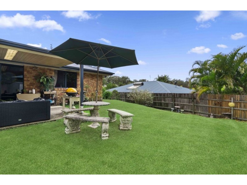 11 Cunningham Avenue, Landsborough QLD 4550