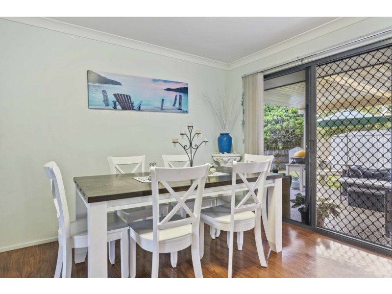 11 Cunningham Avenue, Landsborough QLD 4550