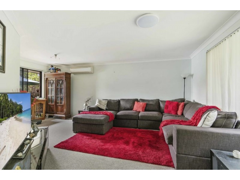 11 Cunningham Avenue, Landsborough QLD 4550