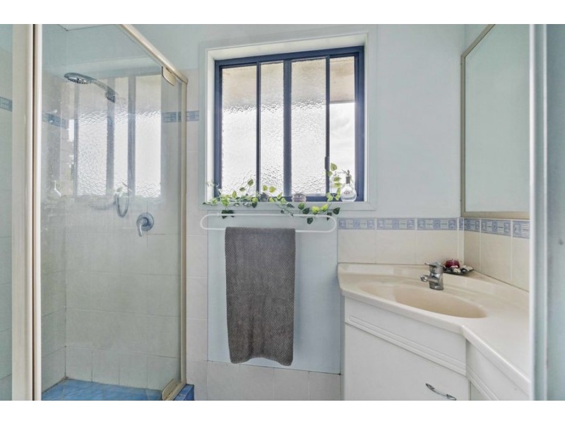 11 Cunningham Avenue, Landsborough QLD 4550