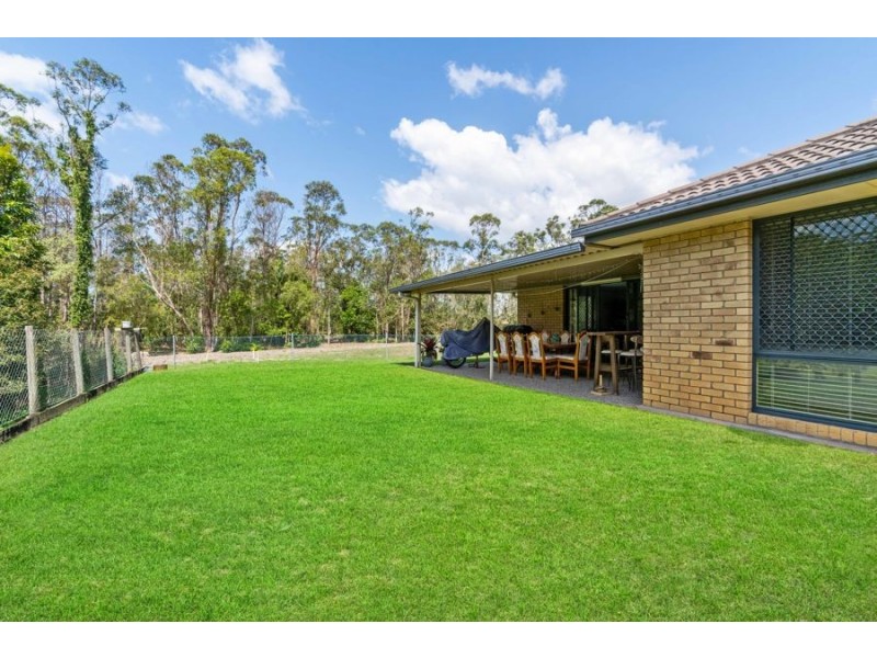 25 White Gums Street, Landsborough QLD 4550