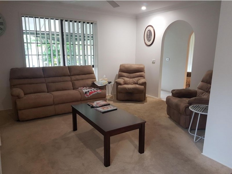 44 Vidler Court, Landsborough QLD 4550