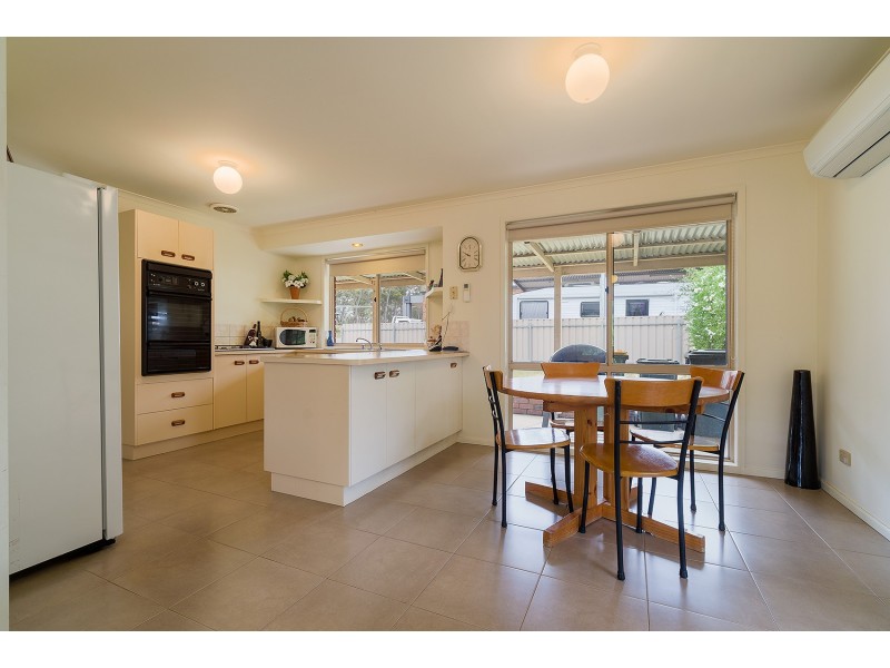 16 Eleanor Drive, Campbells Creek VIC 3451