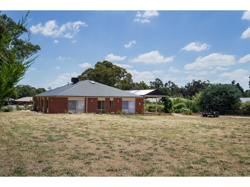 69 Fryers Road, Campbells Creek VIC 3451