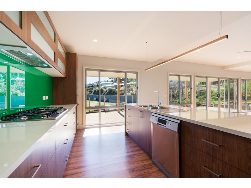 4 Roalies Place, Campbells Creek VIC 3451