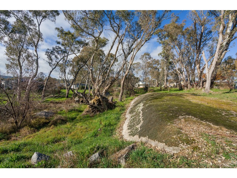 142 Victoria Street, Harcourt VIC 3453