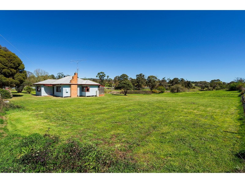 15 North Street, Chewton VIC 3451