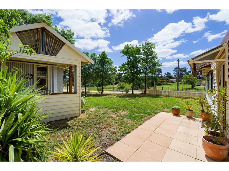 14 Reckleben Street, Castlemaine VIC 3450