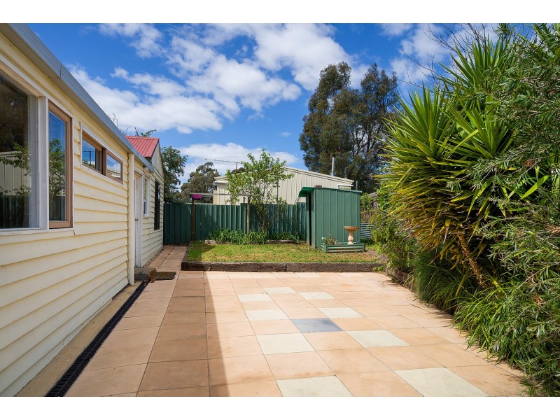 14 Reckleben Street, Castlemaine VIC 3450