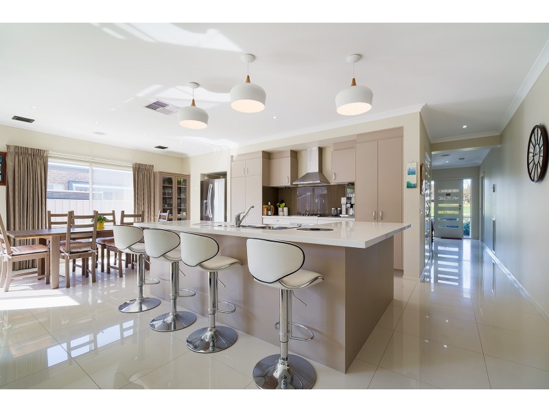 54 Maldon Road, Castlemaine VIC 3450