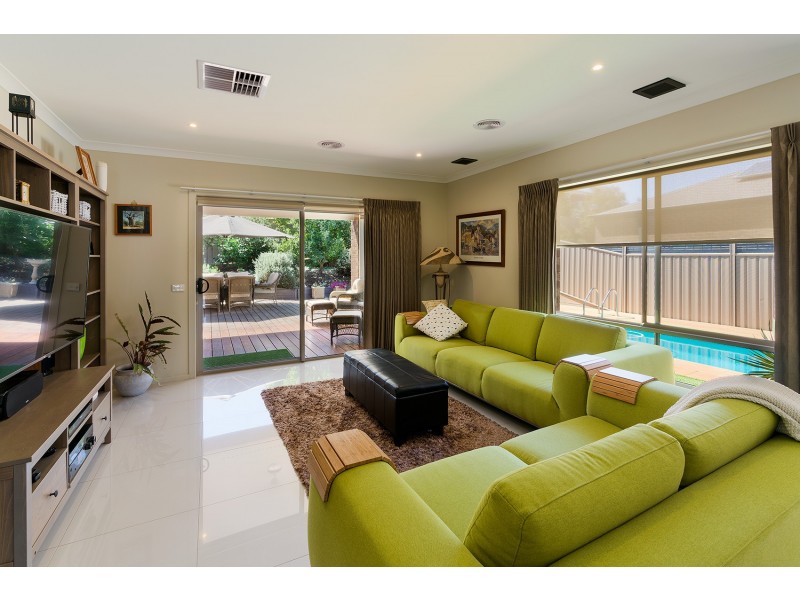 54 Maldon Road, Castlemaine VIC 3450