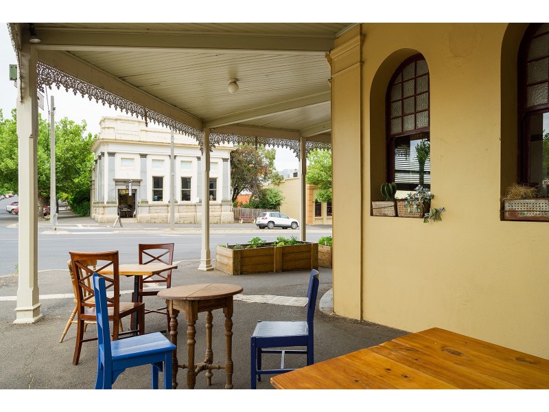 233 Barker Street, Castlemaine VIC 3450