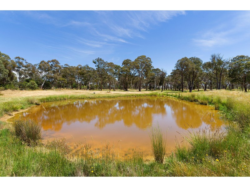 1/30 Finnings Road, Elphinstone VIC 3448