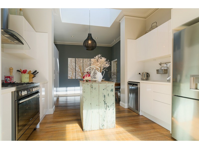 31 Fryers Street, Guildford VIC 3451