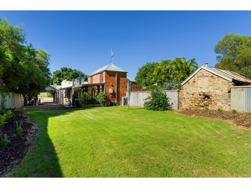 31 Fryers Street, Guildford VIC 3451