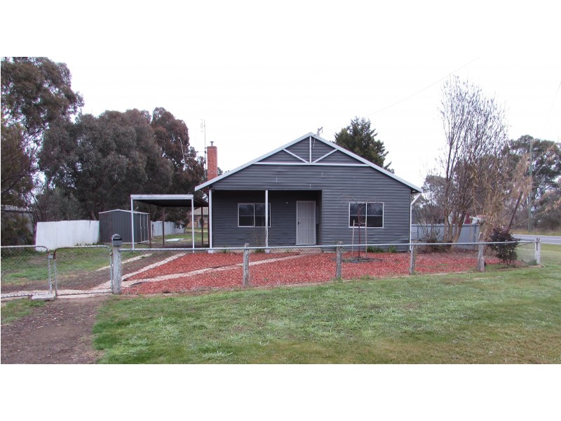 2 Church Street, Newstead VIC 3462