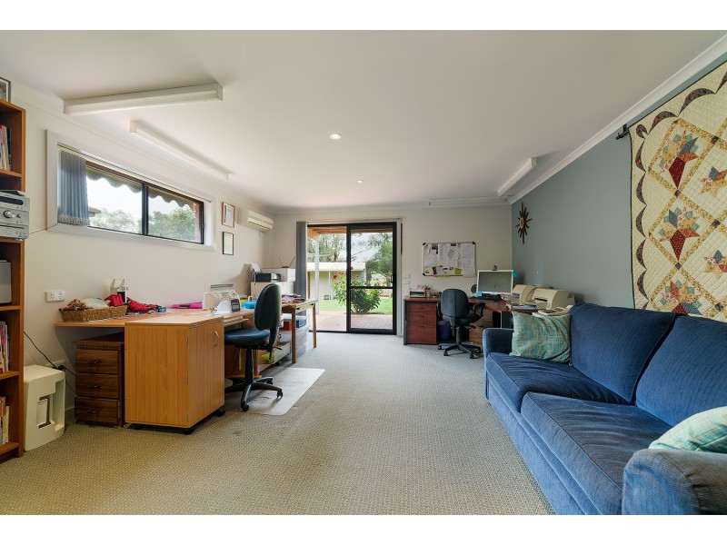 12 Preshaw Street, Castlemaine VIC 3450