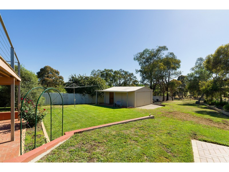 12 Preshaw Street, Castlemaine VIC 3450